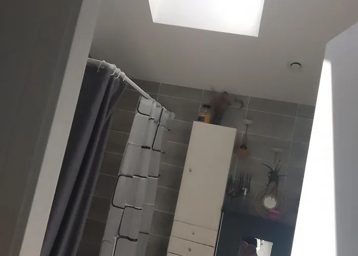 Bed & Breakfast Hellfest 26 *